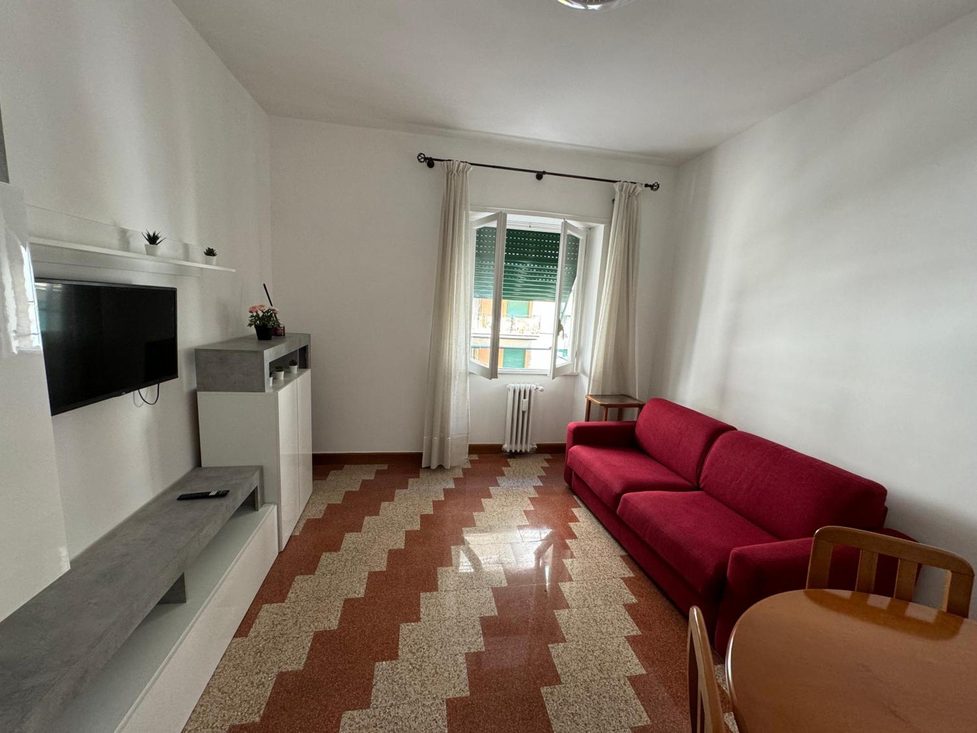 Silihome, Trastevere, Piazza Della Radio Rom